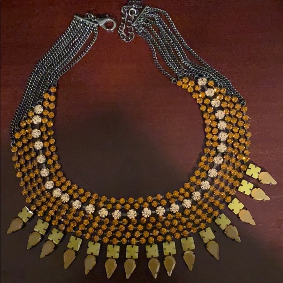 BCBG STATEMENT NECKLACE - Picture 1 of 2